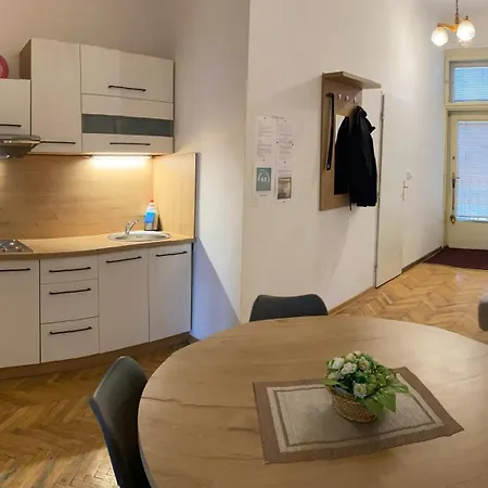 Kaiser Apartman *