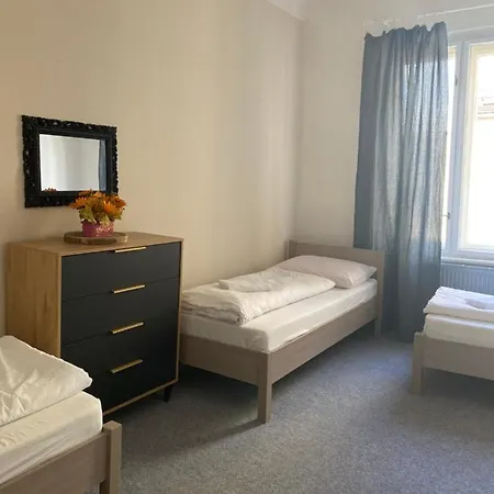 Kaiser Apartment *