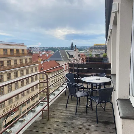 Kaiser Apartment *